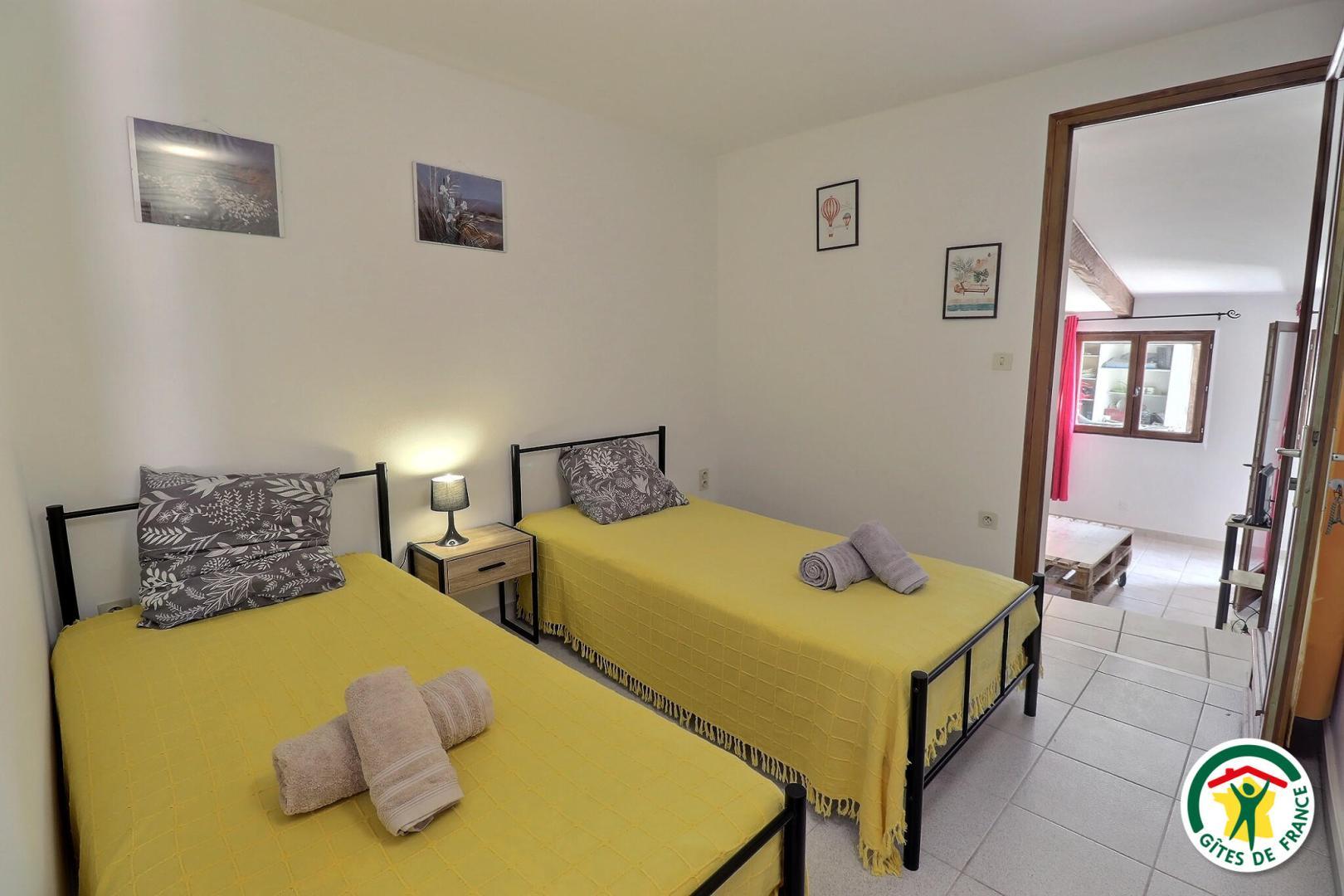 Chambre aux 2 lits 90x190cm