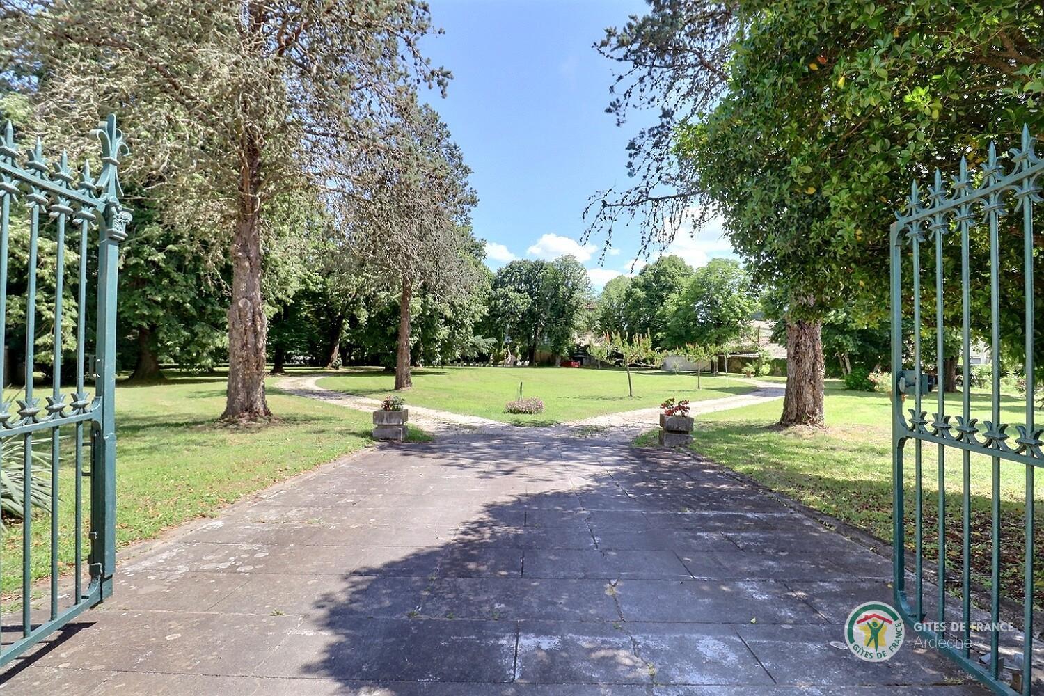 Entrée du parc de 7000m²