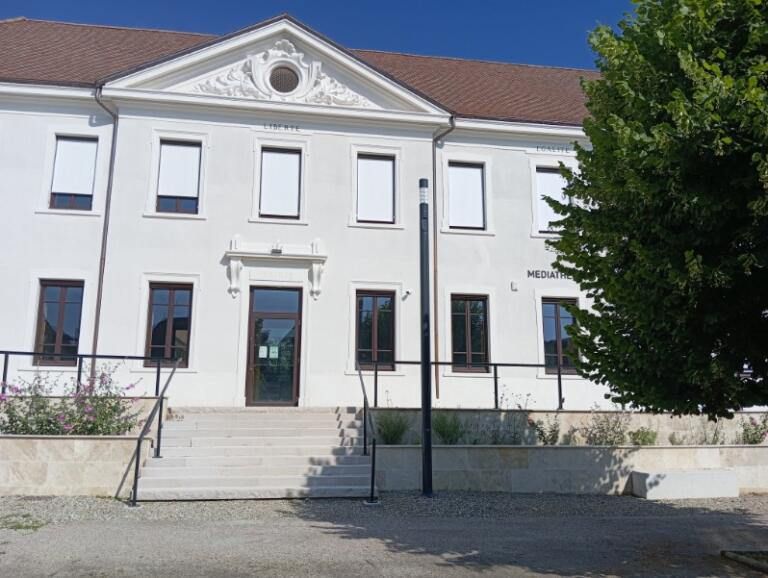 Médiathèque de Dolomieu