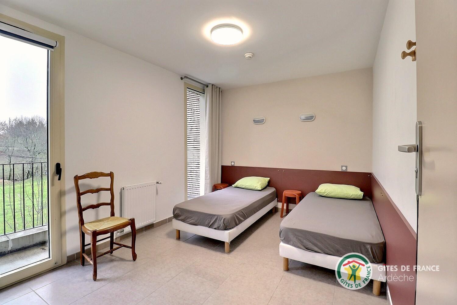 Nouveau bâtiment chambre 203