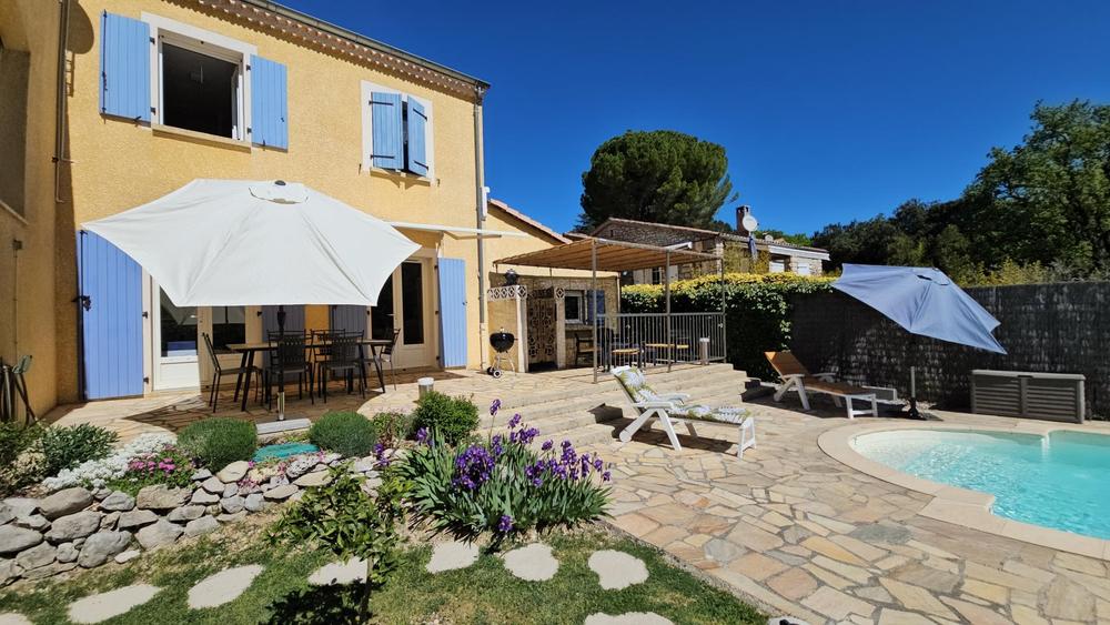 Terrasse, pergola et piscine
