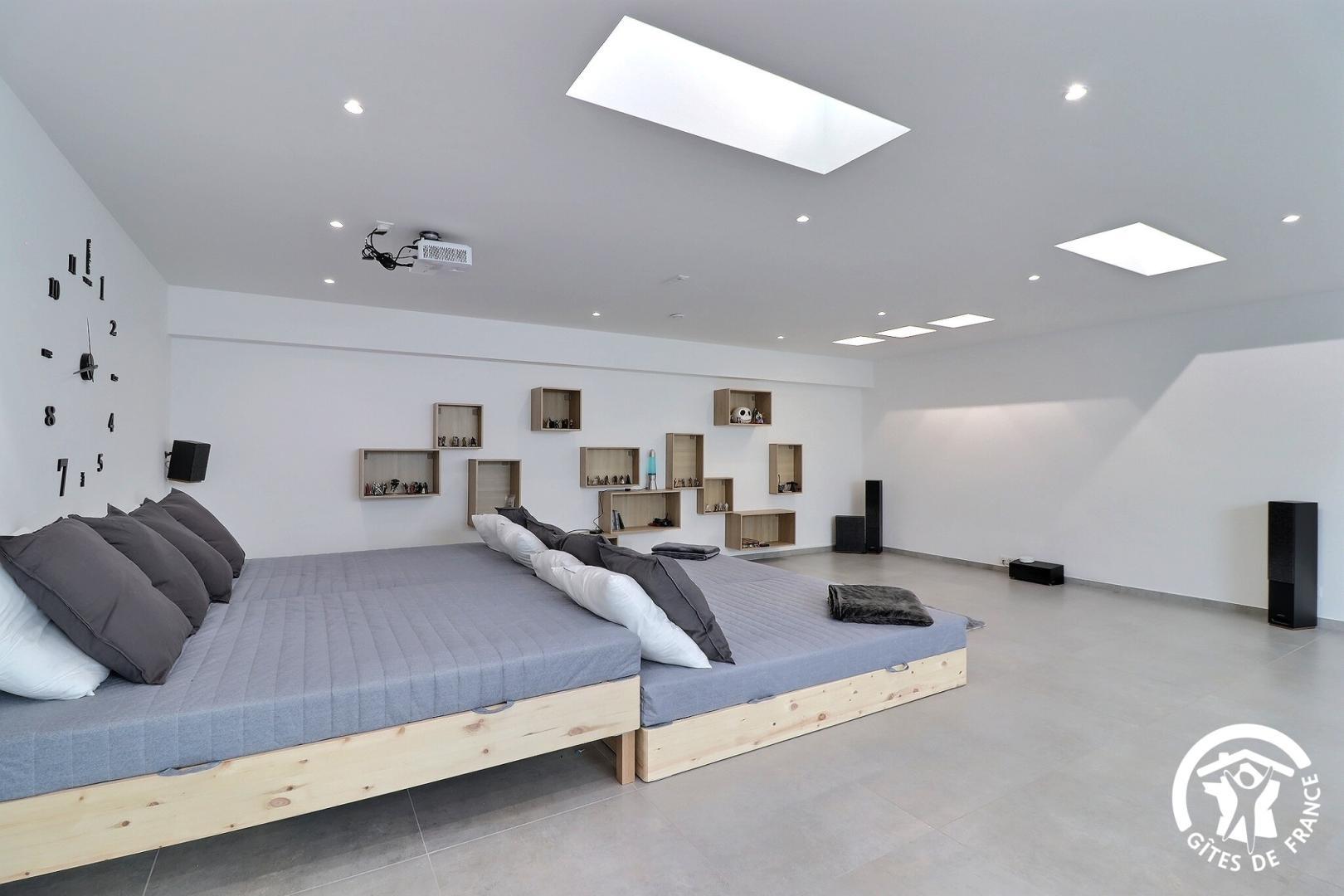 W & M Home, Marseille 13e Arrondissement - photo 13