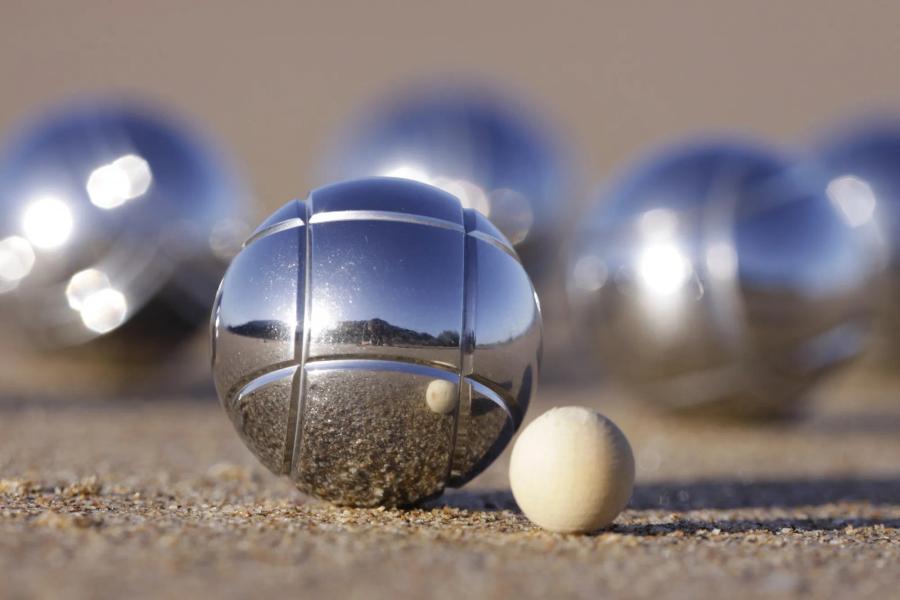 Pétanque t'as les boules !