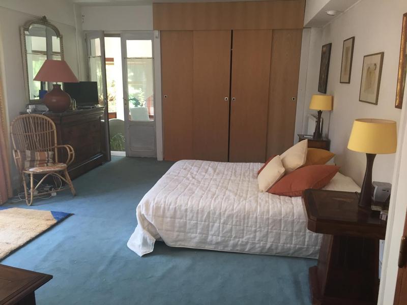 La chambre des vignes Terrasse privative et accès Veranda La chambre des vignes Terrasse privative et accès Veranda