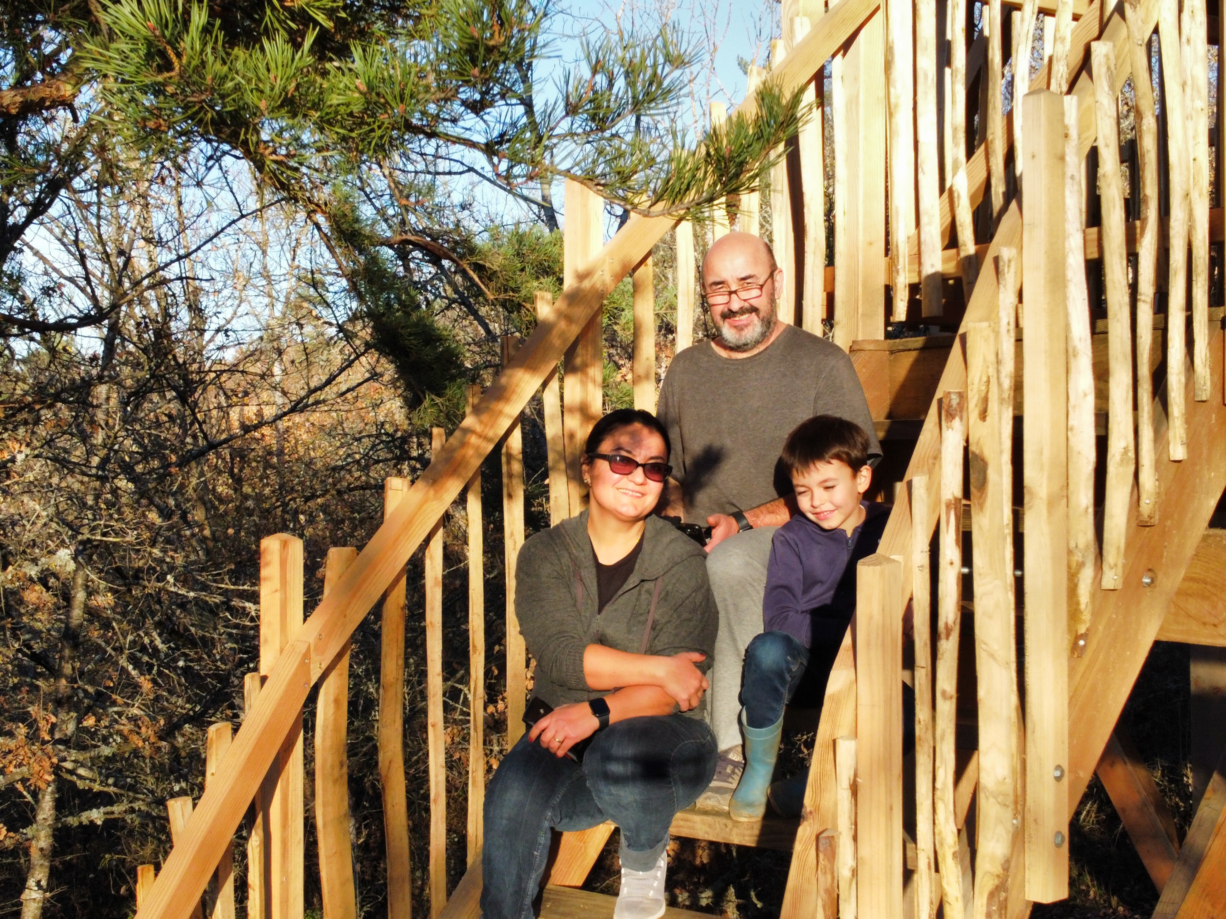 Cabanes Châteaux & Spa dans les arbres Le Peydébé