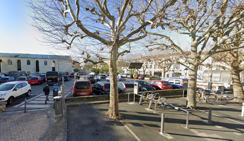 Parking Cacaud