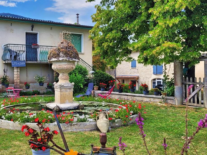 Jardin et bassin
