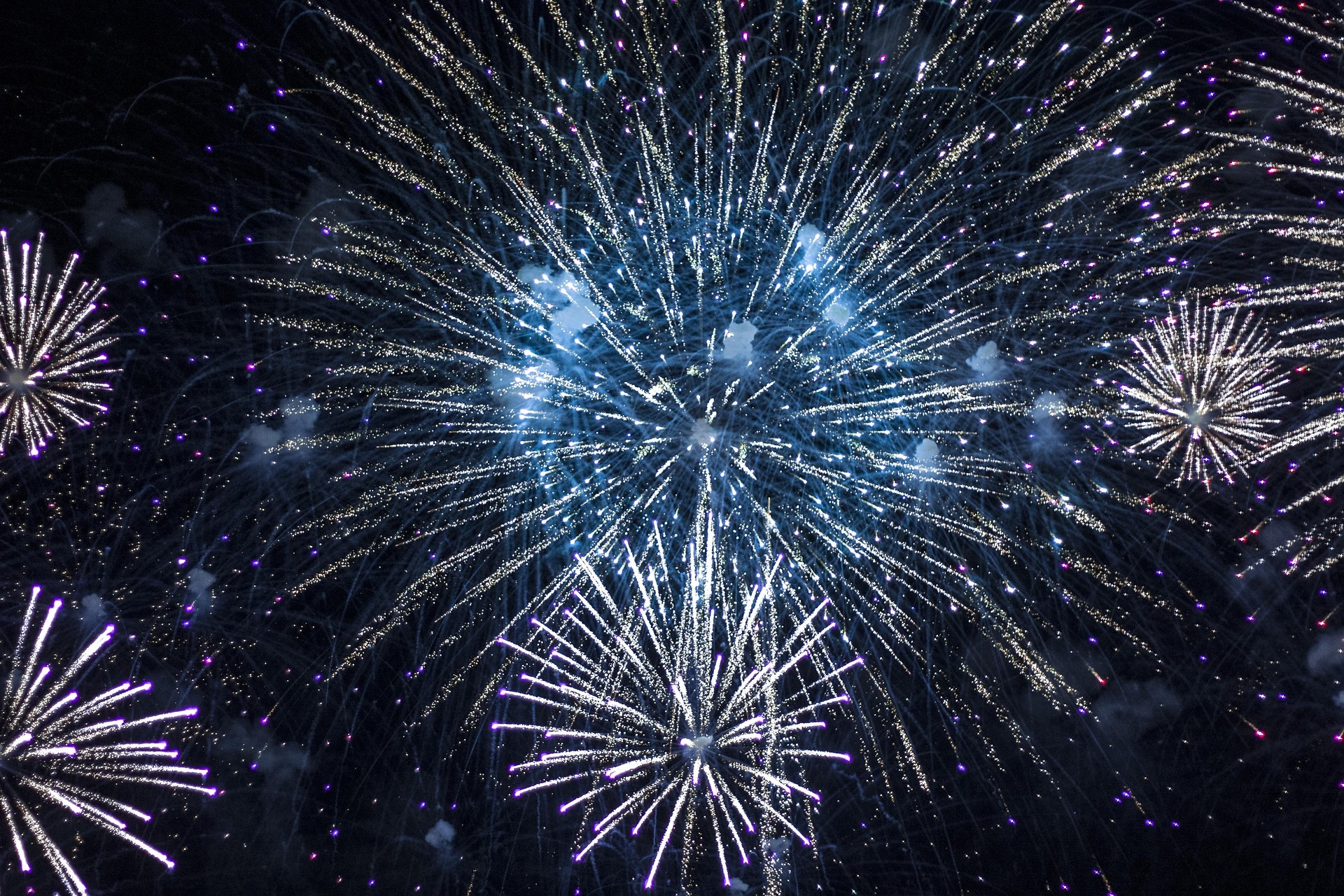 Feu d'artifice à Sireuil