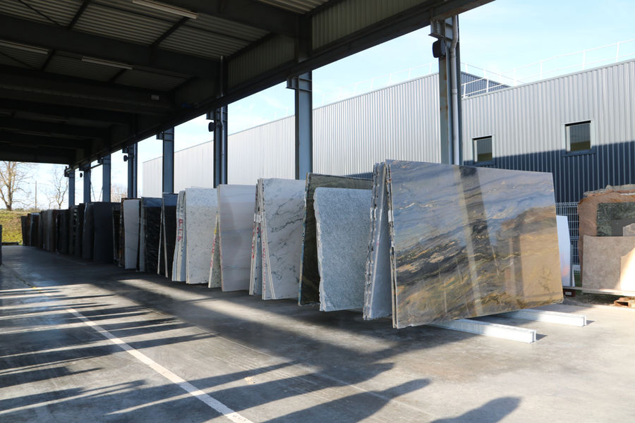http://Dans%20les%20coulisses%20de%20l'entreprise%20Carrara,%20concepteur%20en%20marbrerie