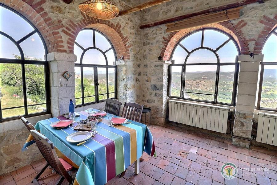 Terrasse avec magnifique vue