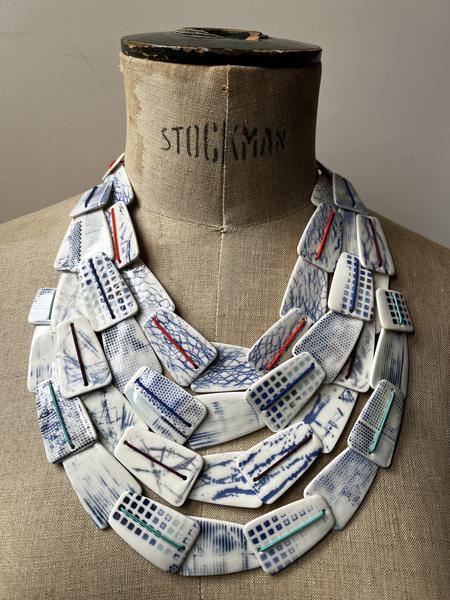Bijoux en céramique par Barbara Godefroy 