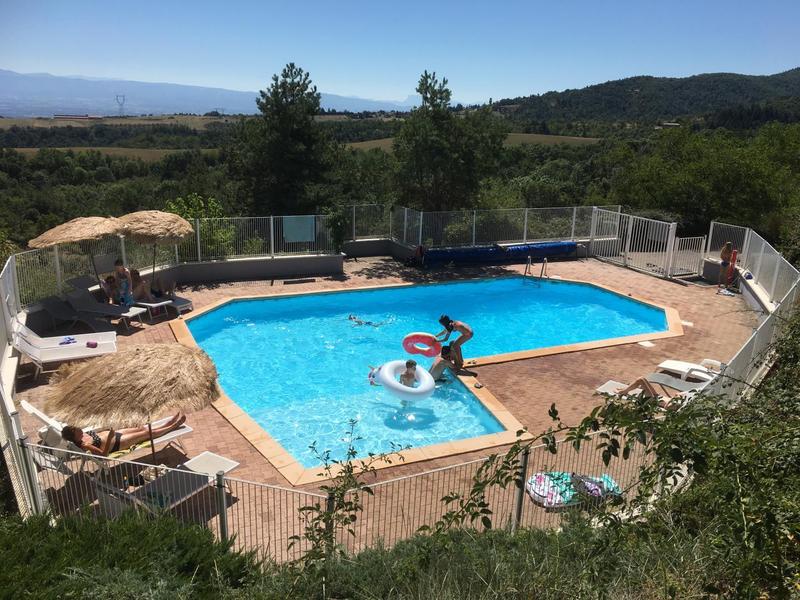 Piscine partagée de la propriété