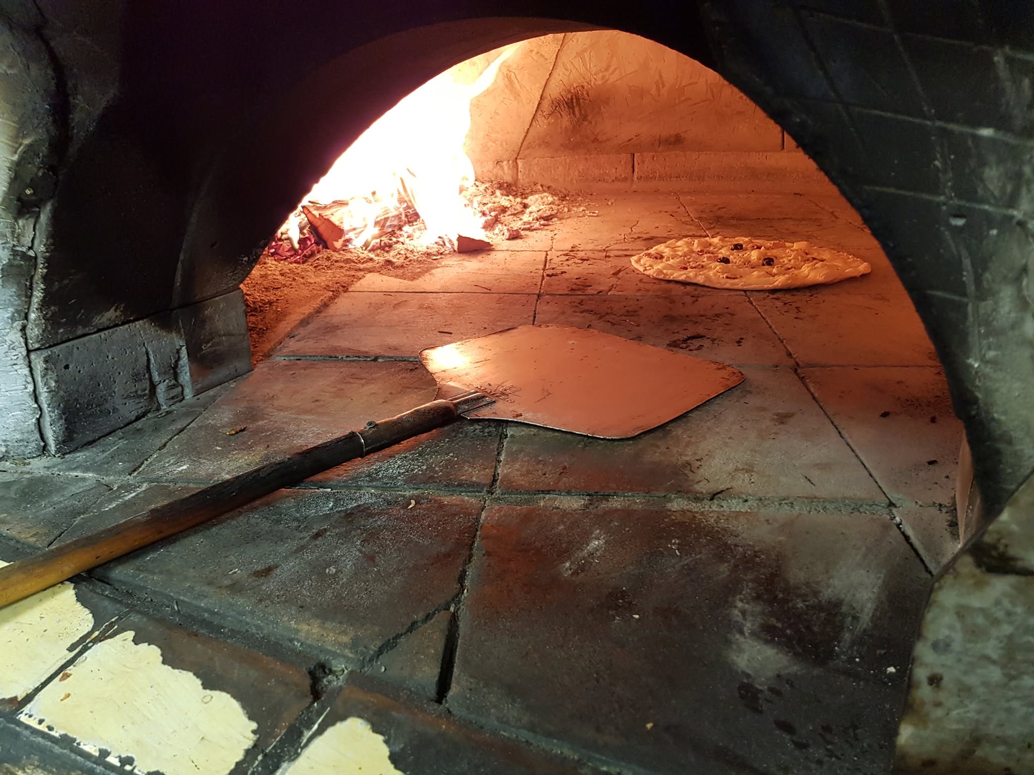 Le Four à Bois : Pizzas et Sandwichs