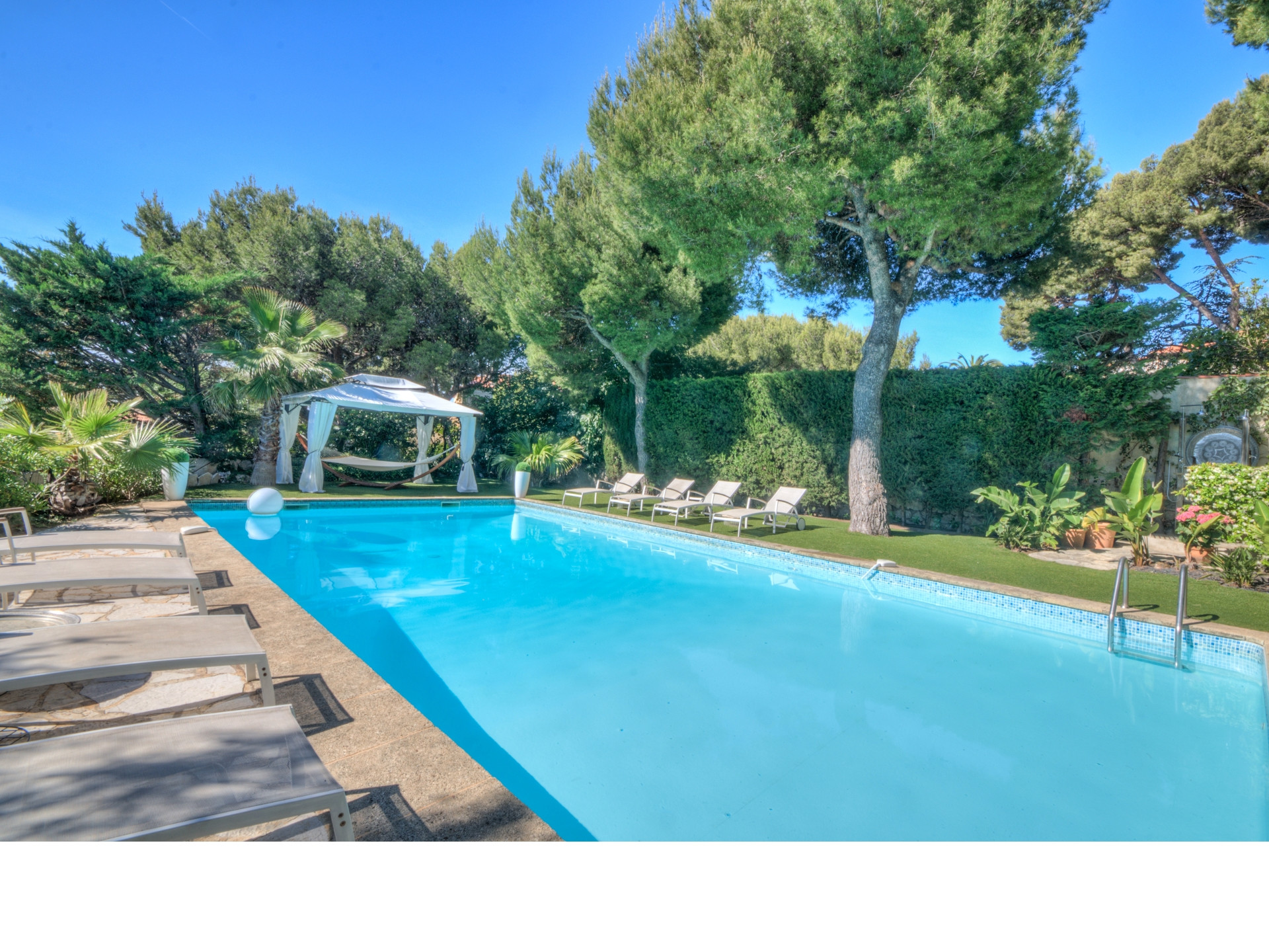 Astoria Villa - photo 4