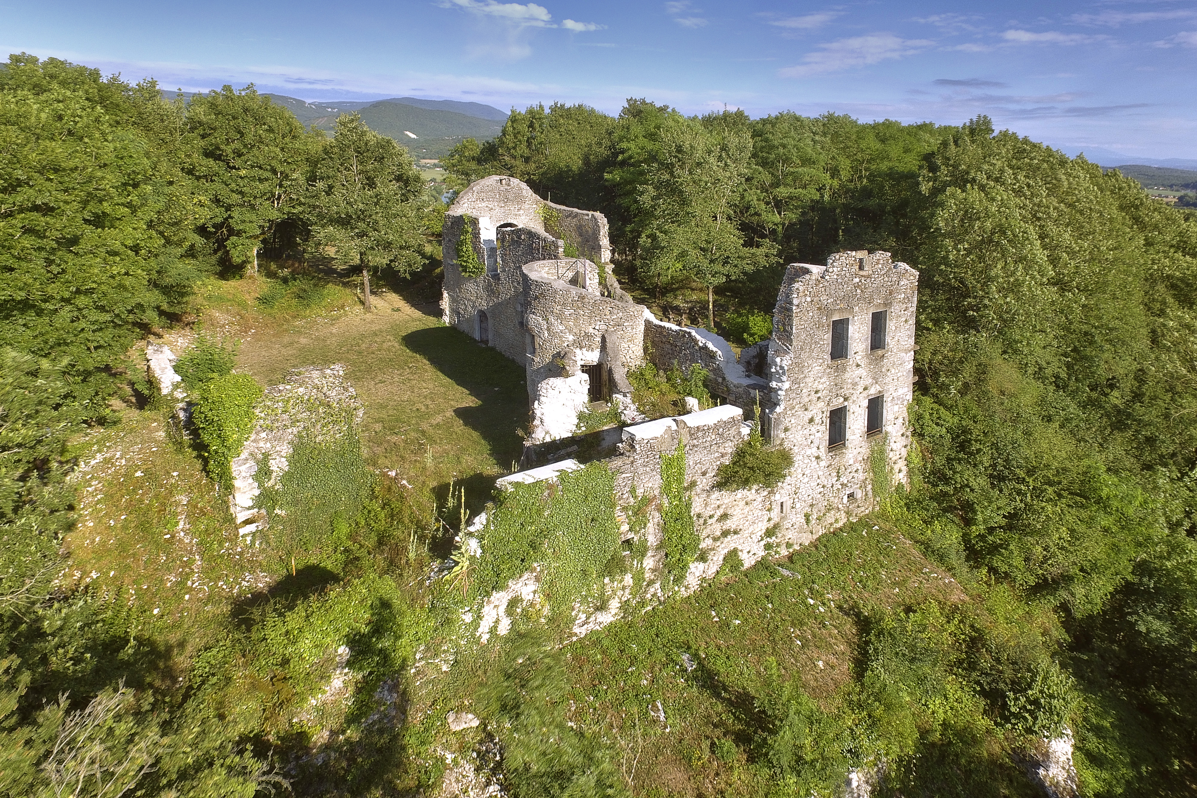 Quirieu, site médiéval - Quirieu, la cité endormie - Bouvesse-Quirieu - Balcons du Dauphiné - Nord-Isère - à moins d'une heure de Lyon