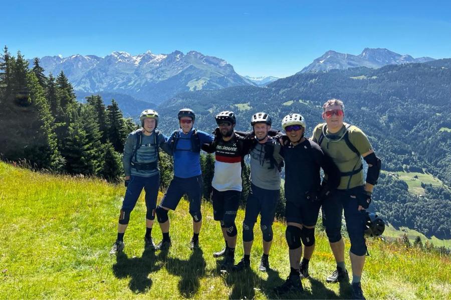 Séjour VTT électrique en itinérance du lac d'Annecy aux alpages des Aravis_Le Grand-Bornand