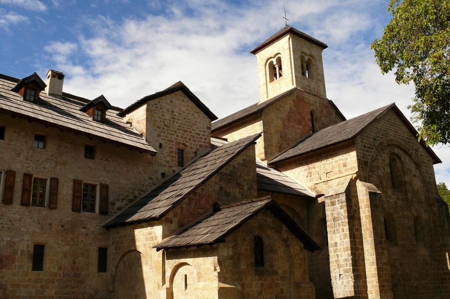 Chapelle, chevet et clocher - © Association des Amis de l'Abbaye de Boscodon Chevet - © Association des Amis de l'Abbaye de Boscodon