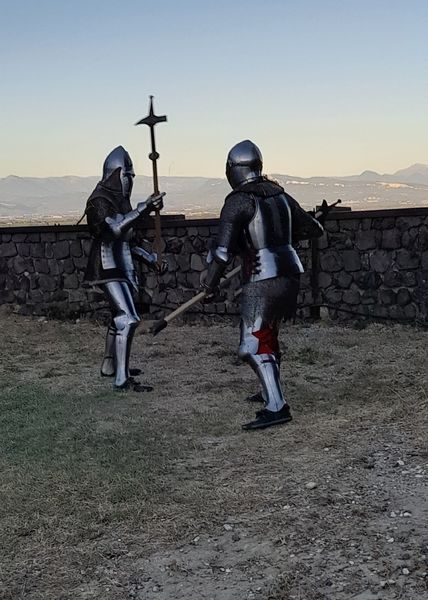 Combats médiévaux au château
