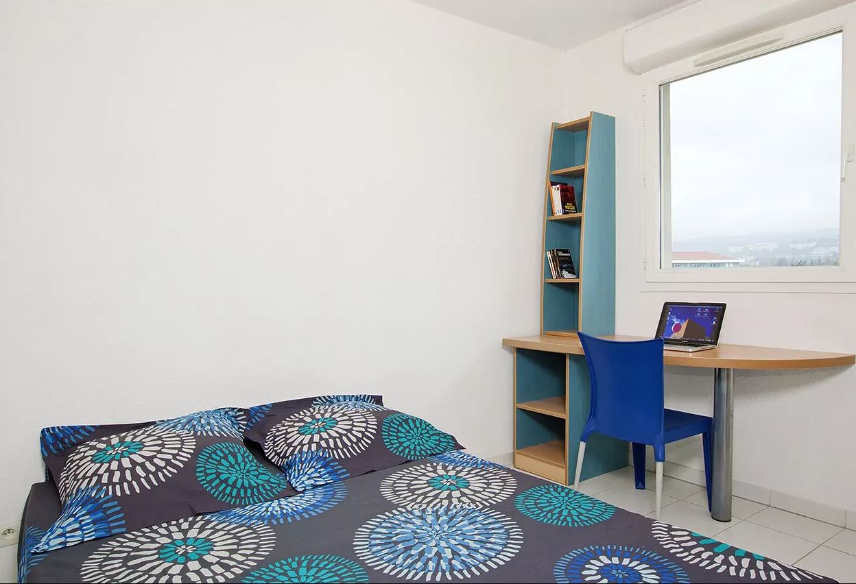 Les Estudines Victoria Park