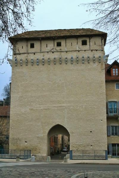 La Porte de la Loi après restauration de 2023