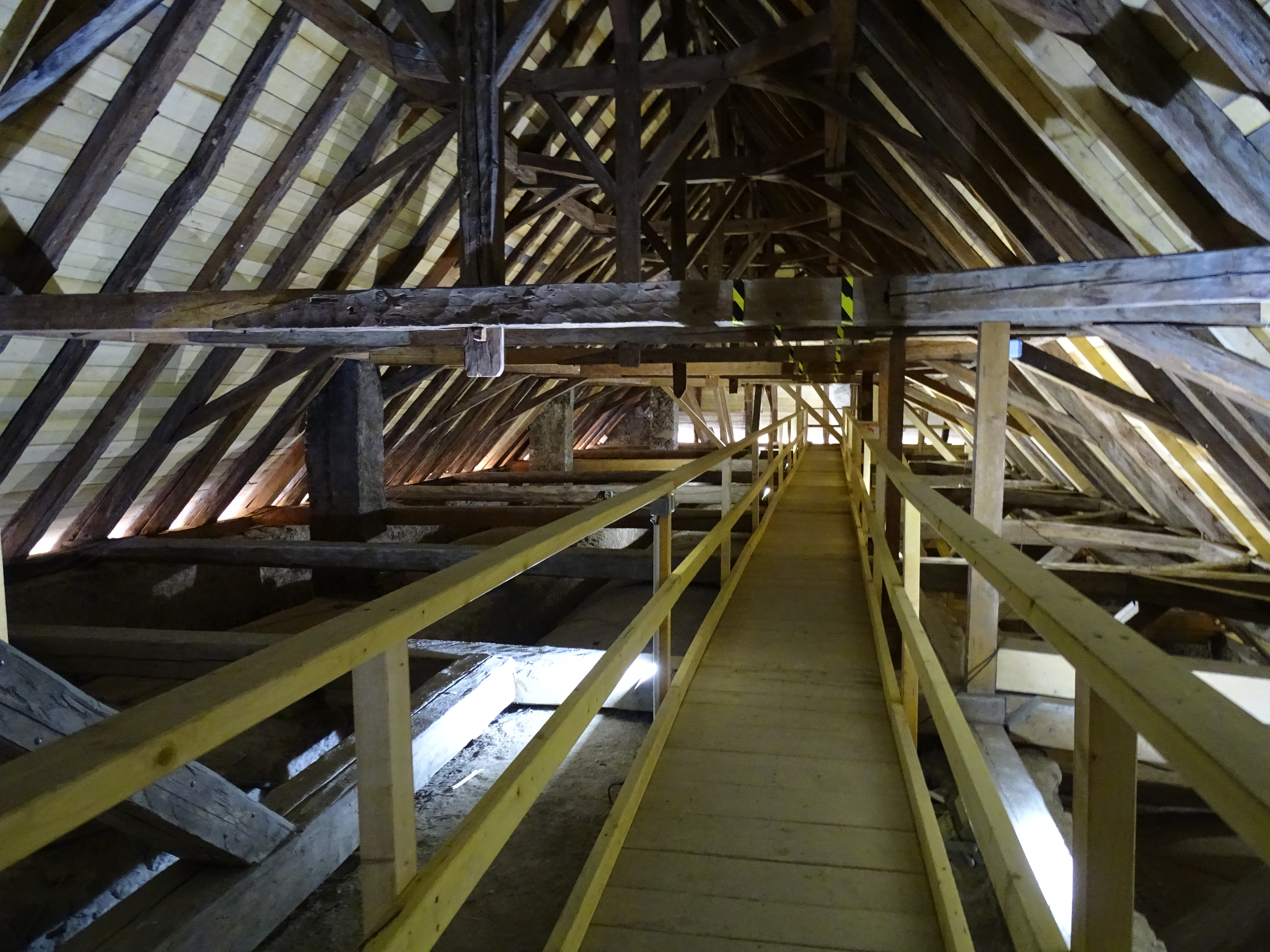 Adult groups - The Abbey from top to bottom - Tour of the monastery's roof structure