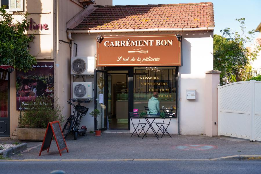 Carrément Bon by M. Carré