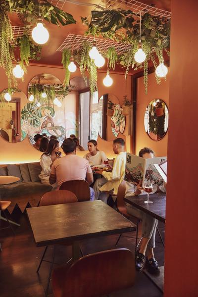 ENTRE AMIS, OU SORTIR A NICE, SORTIE, SOIREE BAR BIERE COCKTAIL