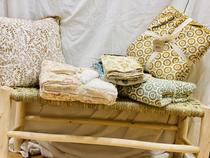 plaids et coussins