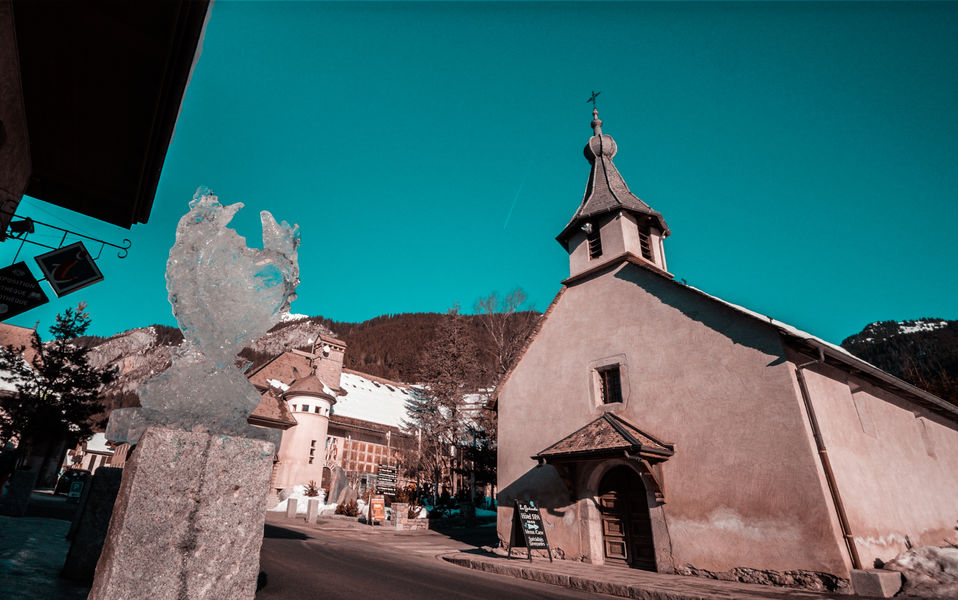 Village au cours de l'hiver