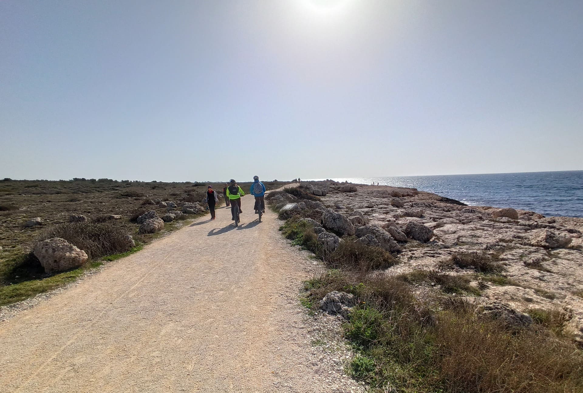 Du centre-ville de Martigues au port de Carro à vélo - photo 3
