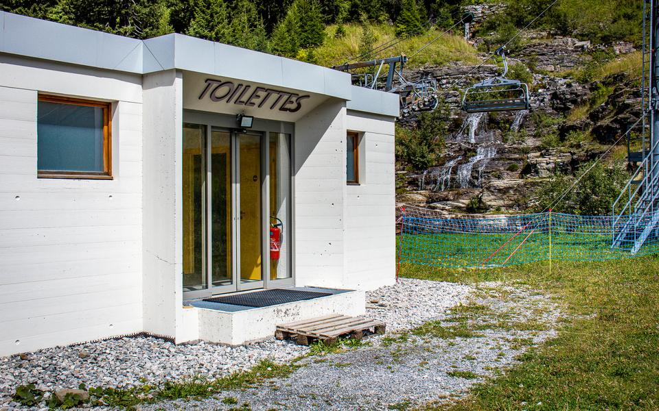 Toilettes publiques - Grands Vans