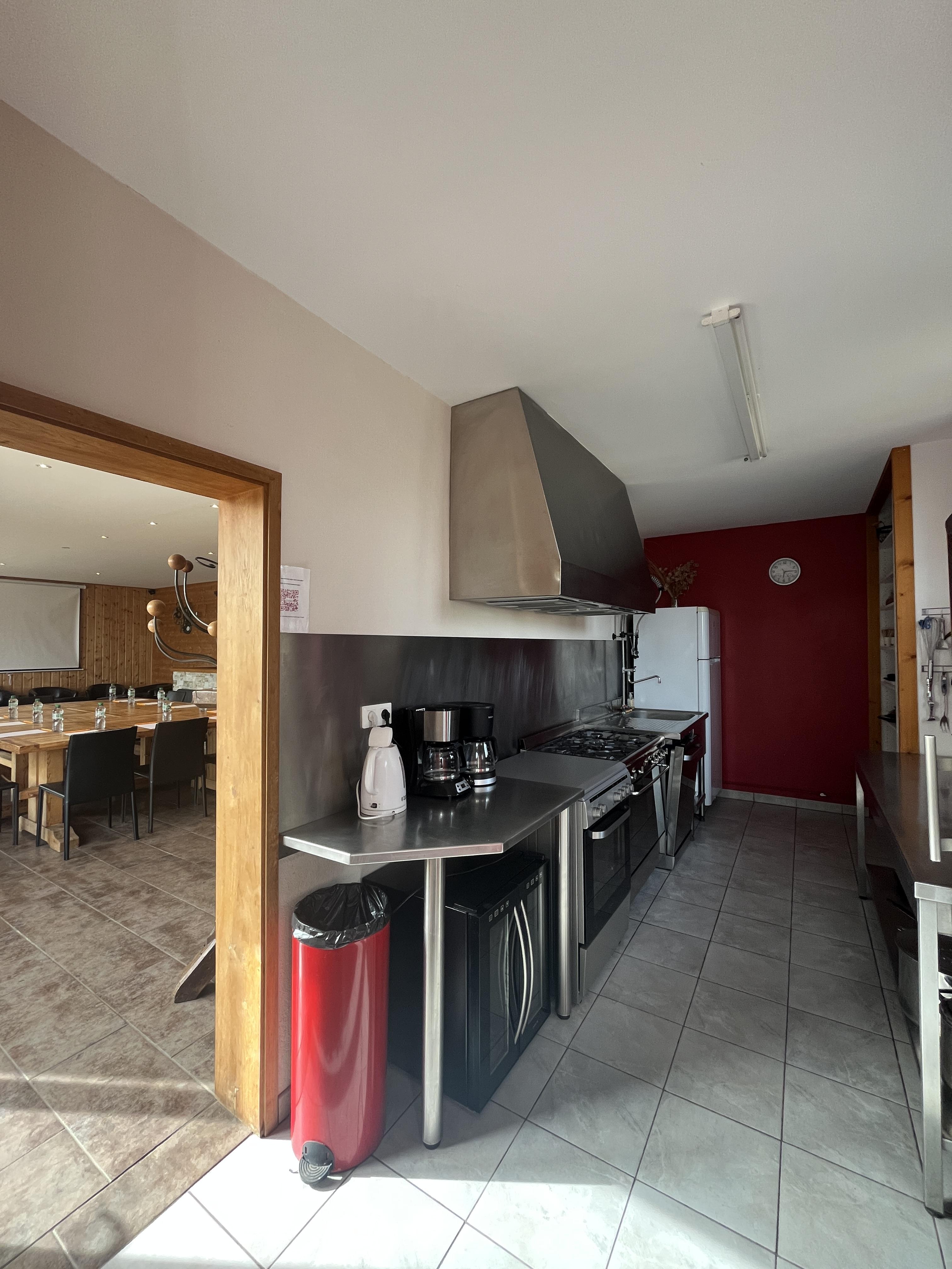 Cuisine équipée - salle de l'Artisan Vigneron