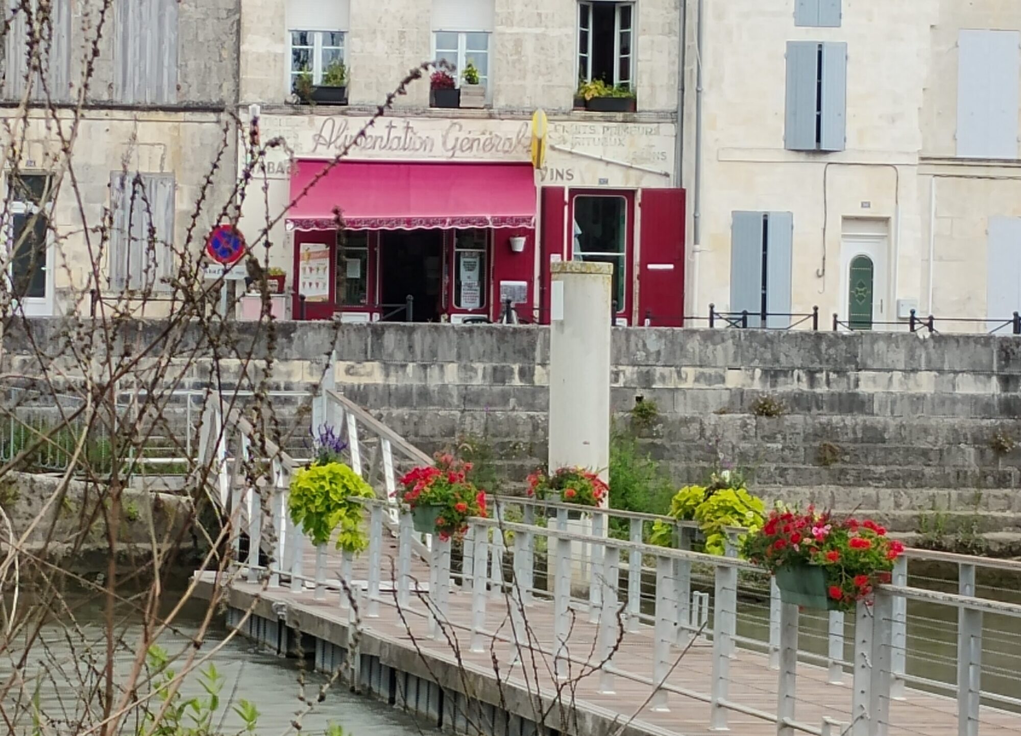 L'Epicerie Rouge