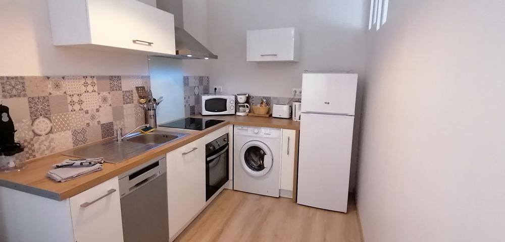 Cuisine équipée au gîte Chante Bise aux Gîtes de Sylilanse à St Pons