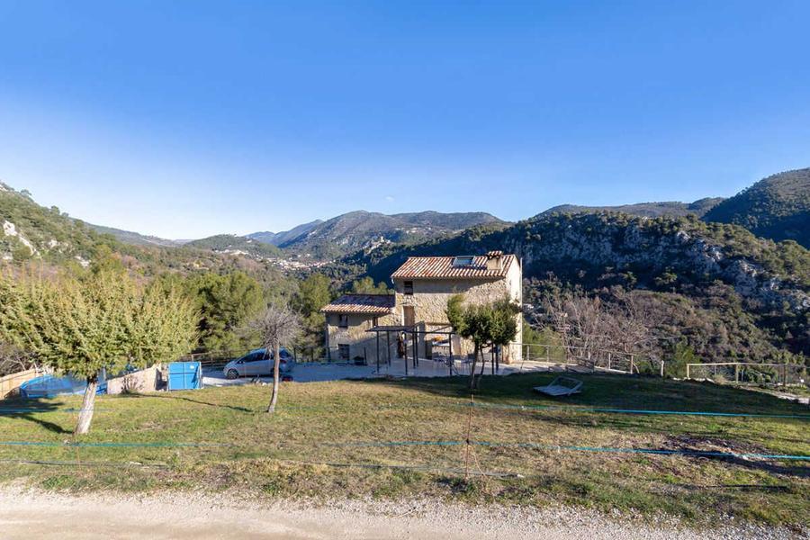 Panorama de la vallée de Tourrette-Levens Gîte Luna Estella Gîtes de France Alpes-Maritimes à Tourrette Levens