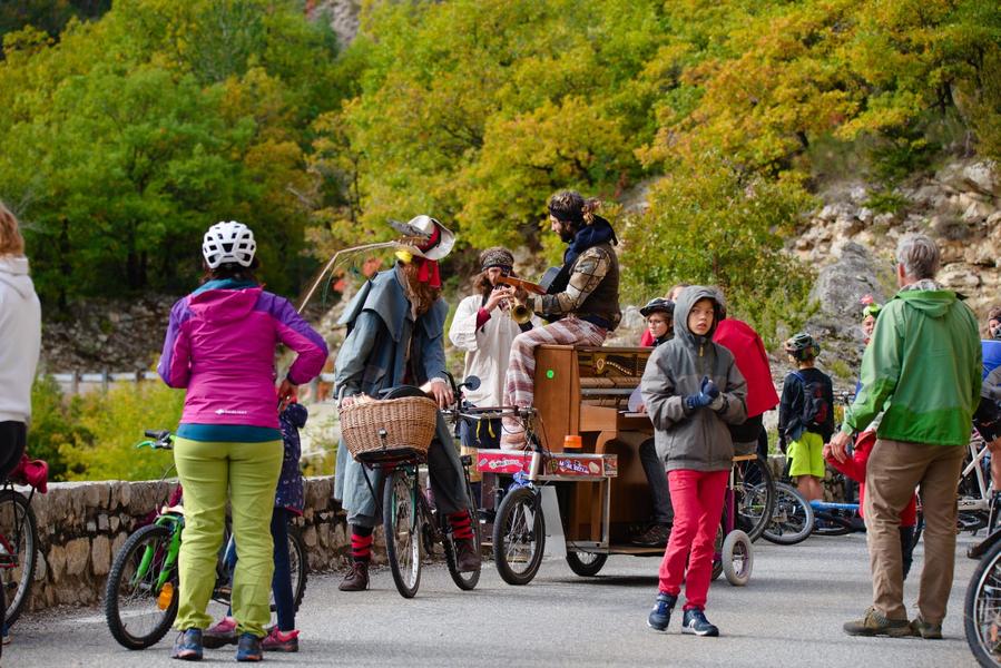 Animations et spectacles - © Terra Méouge Sacrée Méouge ! La Méouge sans moteur - © Terra Méouge