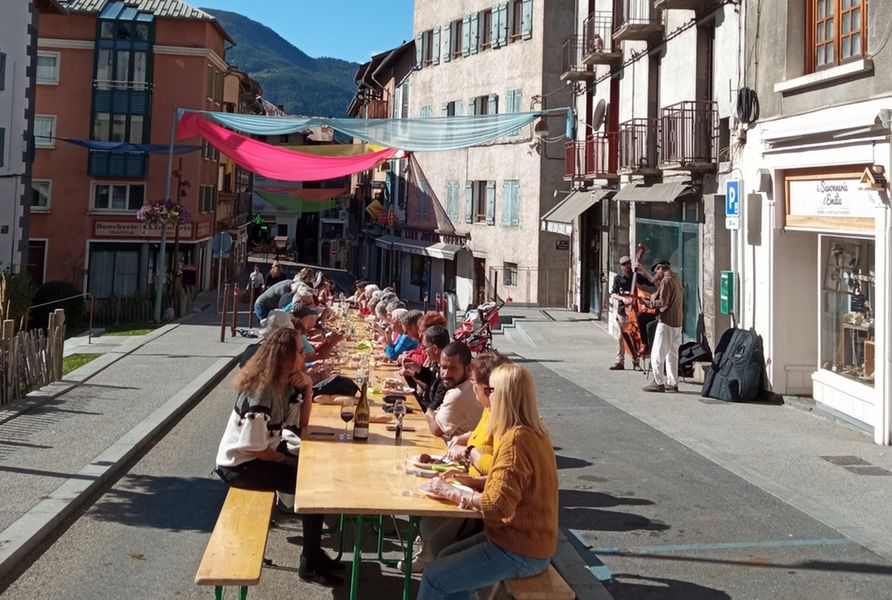 repas - © mairie de Guillestre repas - © mairie de Guillestre
