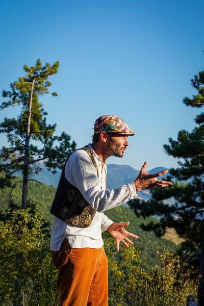 Rendez-vous de l'été : Contes et légendes des demoiselles coiffées._Théus - © CCSPVA