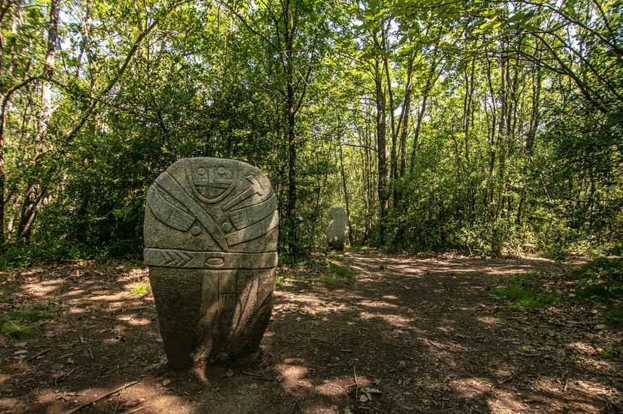 Statue menhir à Vialavert