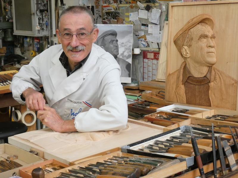 Atelier de sculpture sur bois , visite libre.
