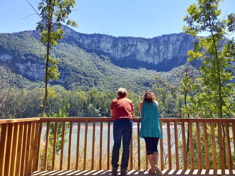Plateforme V63 berge de l'Isère