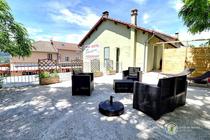 La 2e terrasse avec accès direct aux commerces