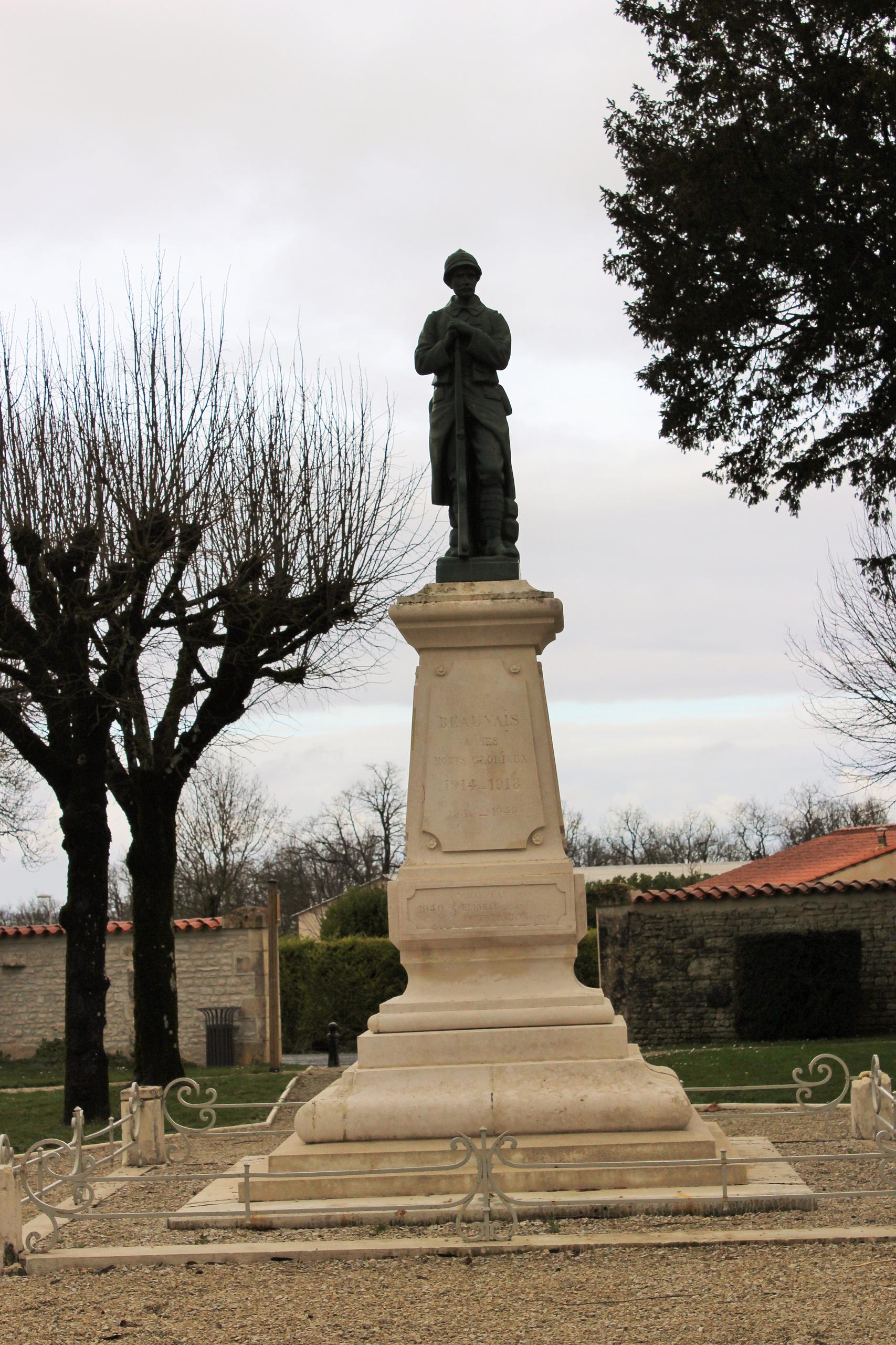 Le monument aux morts