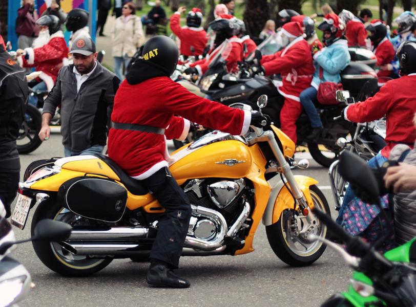 Balade des Pères Noël à moto