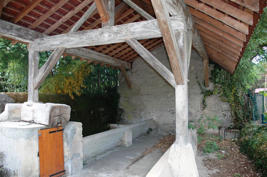 Lavoir Creys-Mépieu - OTSI Morestel