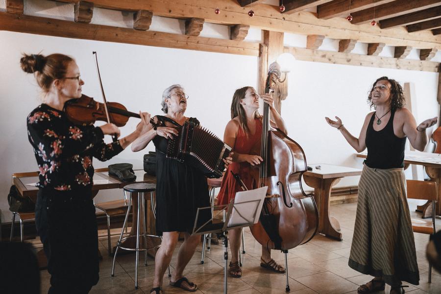 Marché de producteurs en musique