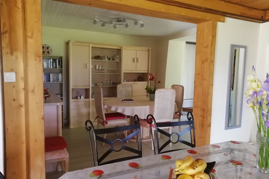 vue sur salle a manger