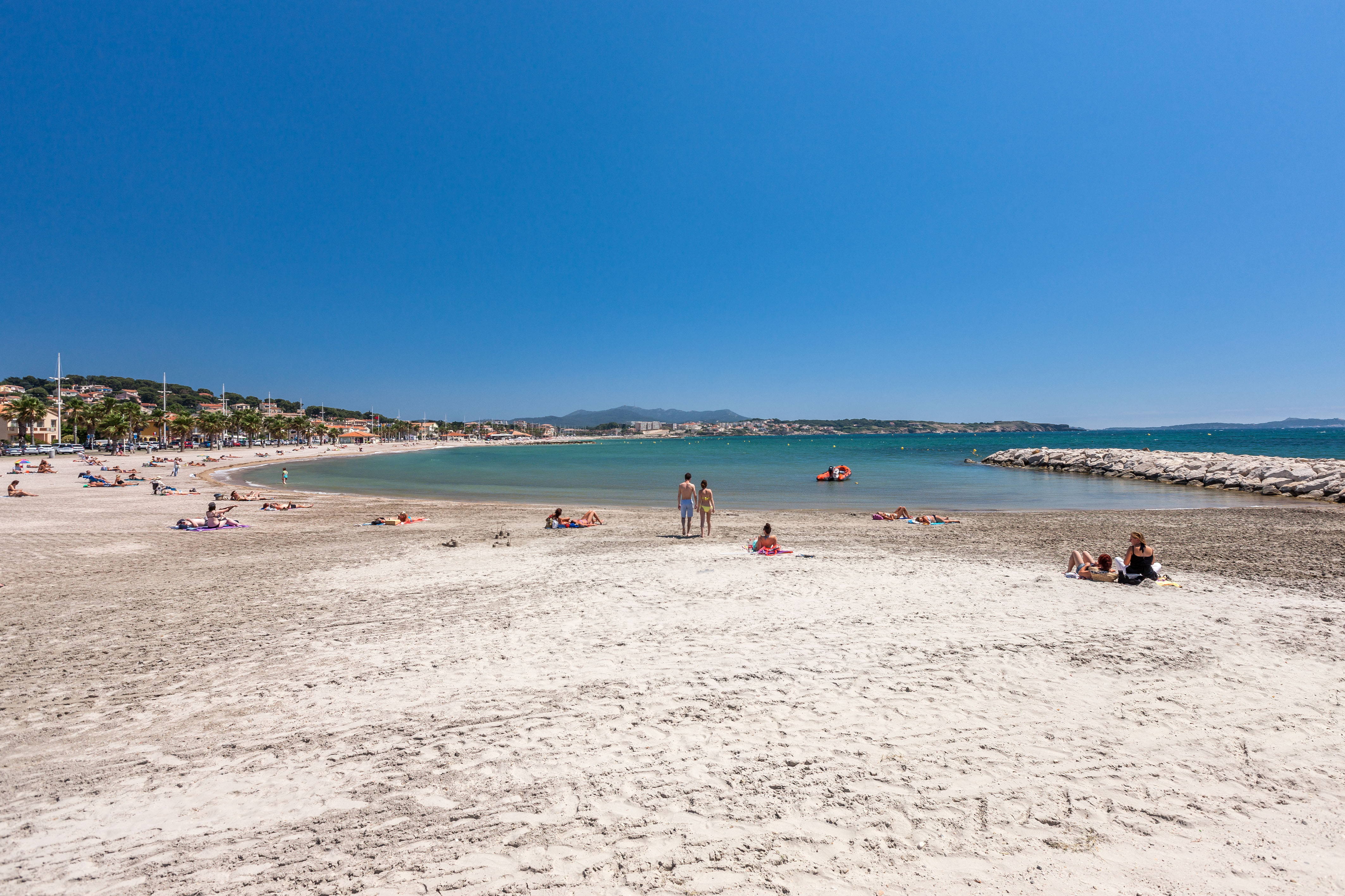 sable et terrain de beach volley