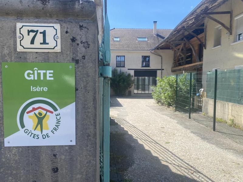 Entrée depuis la rue