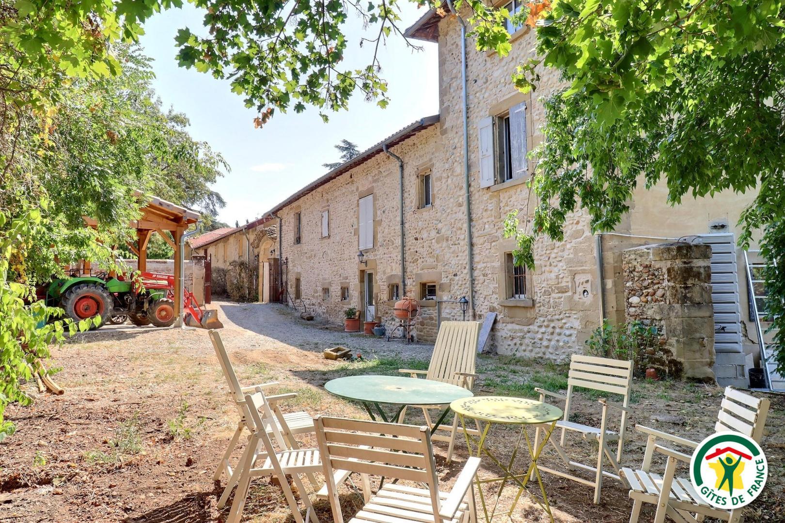 Terrasse exterieur arborée